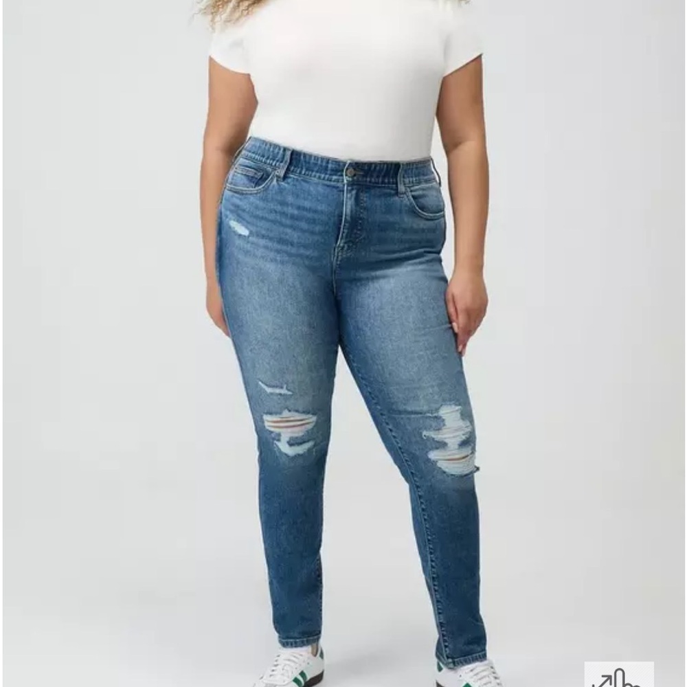 Torrid Bombshell High-Rise Skinny Jean 14S Short NWT Destructed Milano Wash